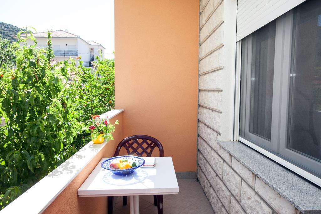Villa Stana Vinišće Buitenkant foto