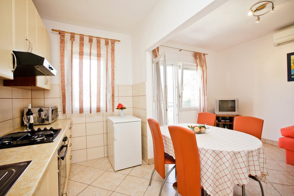 Villa Stana Vinišće Buitenkant foto