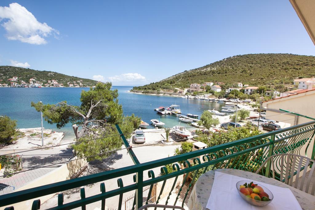 Villa Stana Vinišće Buitenkant foto