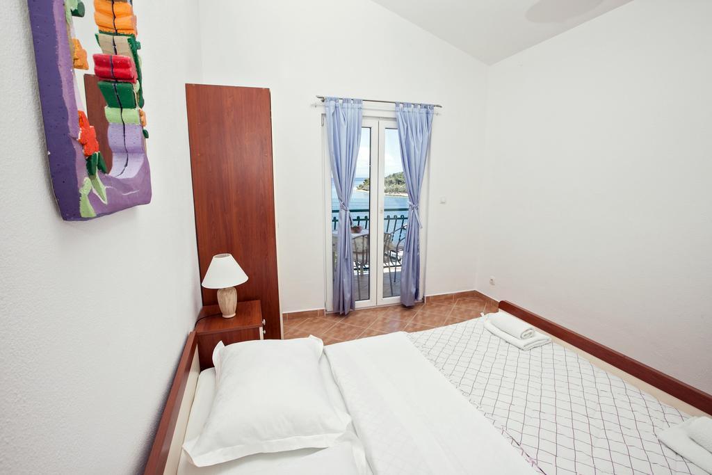Villa Stana Vinišće Buitenkant foto