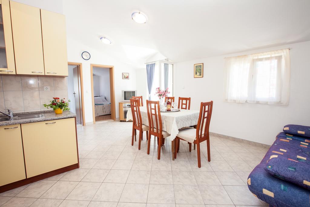 Villa Stana Vinišće Buitenkant foto